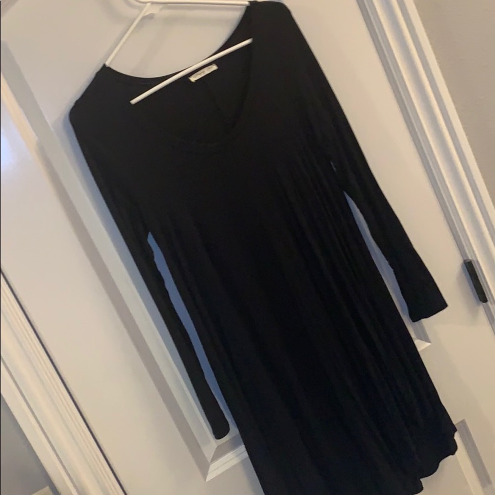 Black long sleeve dress
